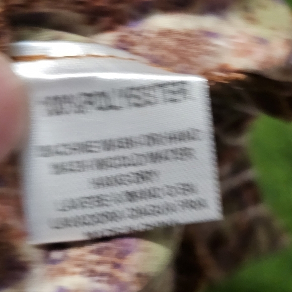 New Cozy Casual Green Floral Halter Ruffle Top - Picture 6 of 7